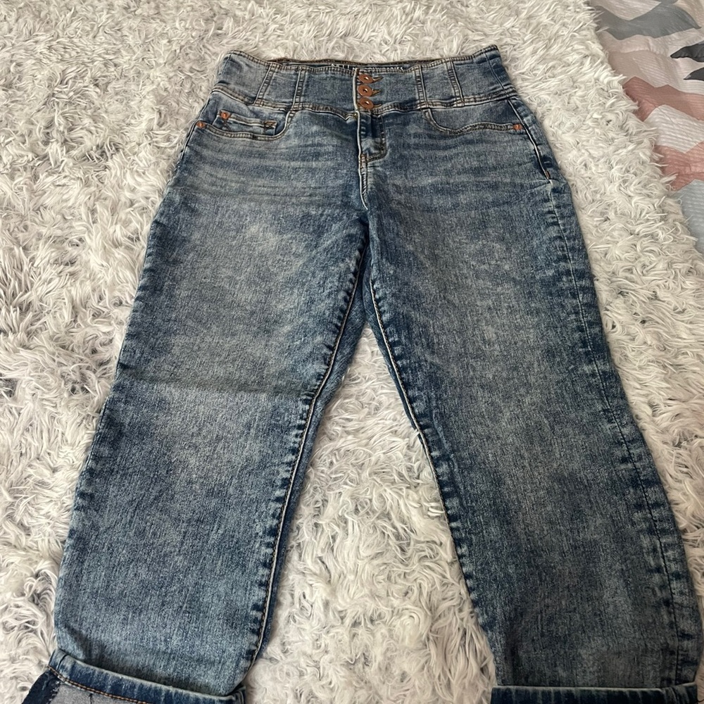 Women’s high rise Capri